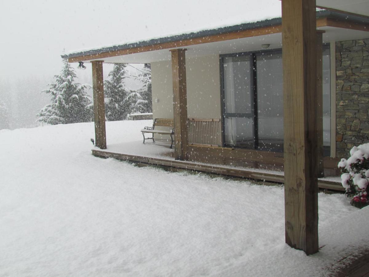 The Bunkhouse Hotel Waiau ภายนอก รูปภาพ